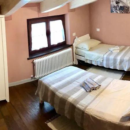 Il Cortile Delle Rose House *